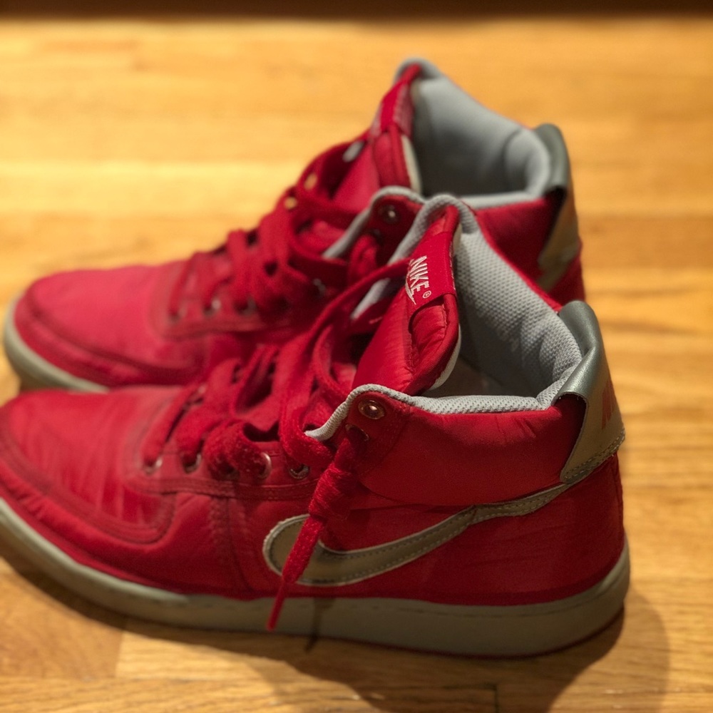 Retro men’s Nike high tops. Size 10.5